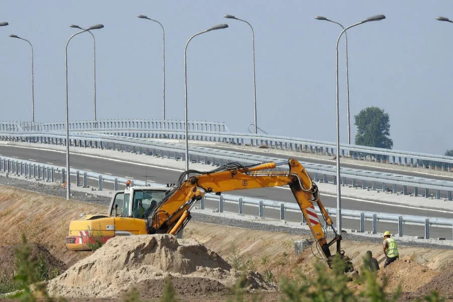 Náhradní díly pro stavební stroje gumové pásy kladivo Polsko 01